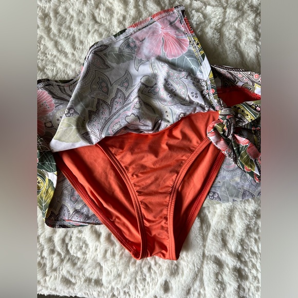 Swimwear bikini Tommy Bahama, size M/L - Picture 3 of 9